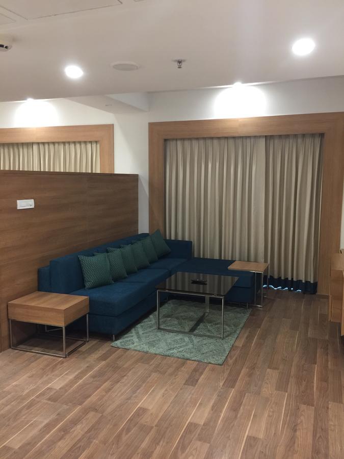 柠檬树酒店，60区，古尔冈 外观 照片